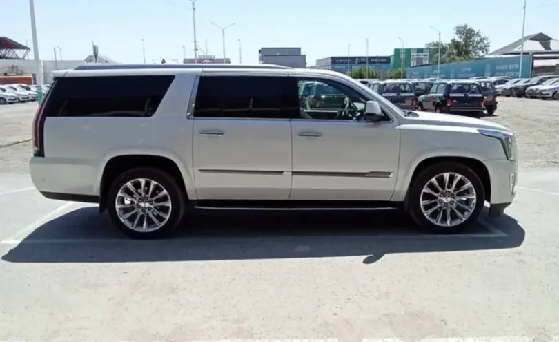 Cadillac Escalade 2020 года за 33 000 000 тг. в Кызылорда фото 4