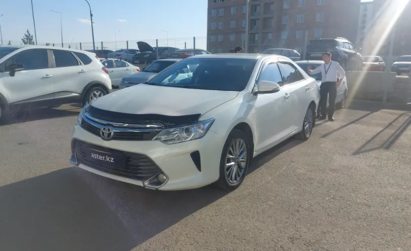 Toyota Camry 2016 года за 11 000 000 тг. в Астана