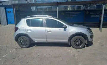 Renault Sandero 2015 года за 3 700 000 тг. в Караганда фото 4