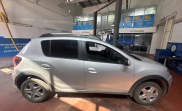 Renault Sandero 2015 года за 3 500 000 тг. в Астана фото 4