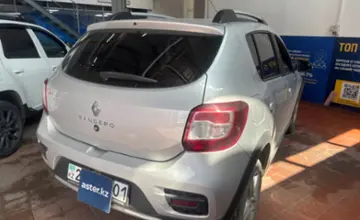 Renault Sandero 2015 года за 3 500 000 тг. в Астана