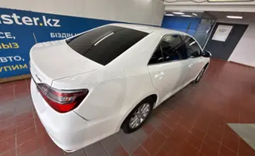 Toyota Camry 2015 года за 10 000 000 тг. в Астана фото 4
