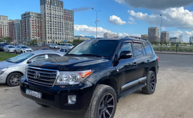 Toyota Land Cruiser 2011 года за 19 000 000 тг. в Астана