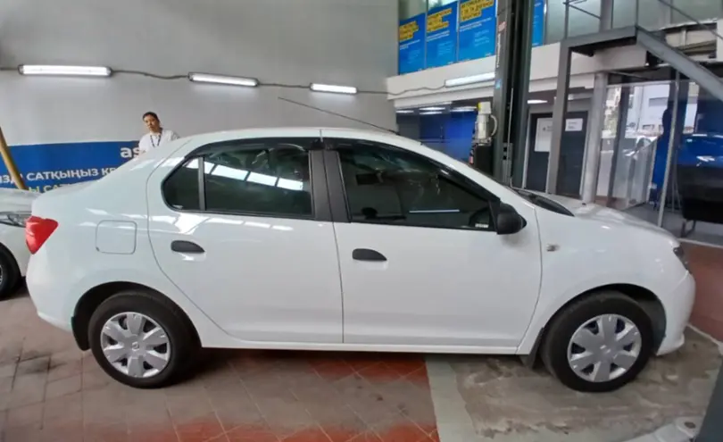 Renault Logan 2017 года за 5 000 000 тг. в Астана фото 4