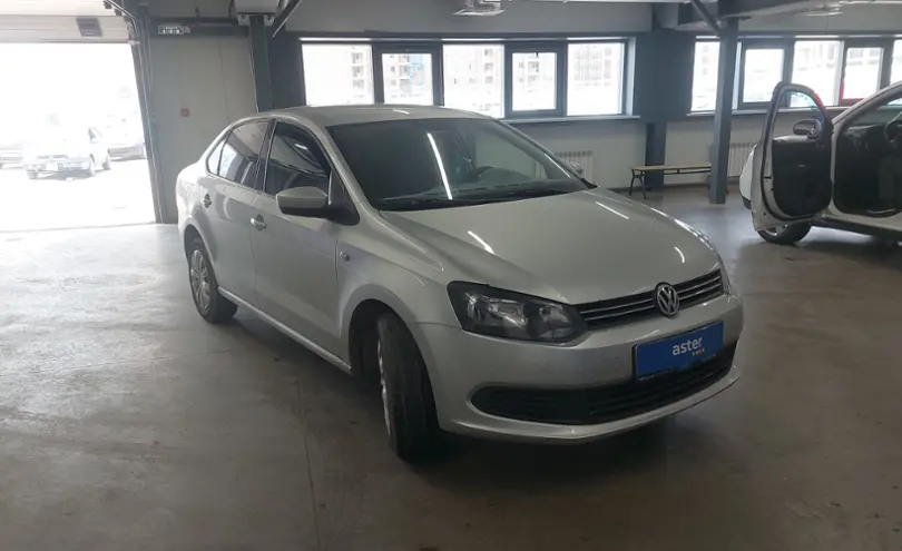 Volkswagen Polo 2013 года за 3 500 000 тг. в Астана фото 2