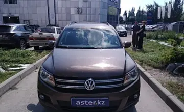 Volkswagen Tiguan 2015 года за 6 000 000 тг. в Костанай фото 2