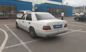 Mercedes-Benz E-Класс 1995 года за 2 500 000 тг. в Алматы фото 4