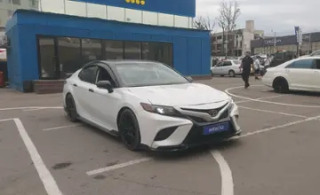 Toyota Camry 2022 года за 18 750 000 тг. в Алматы фото 2