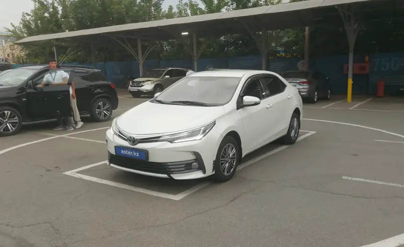 Toyota Corolla 2018 года за 8 000 000 тг. в Алматы