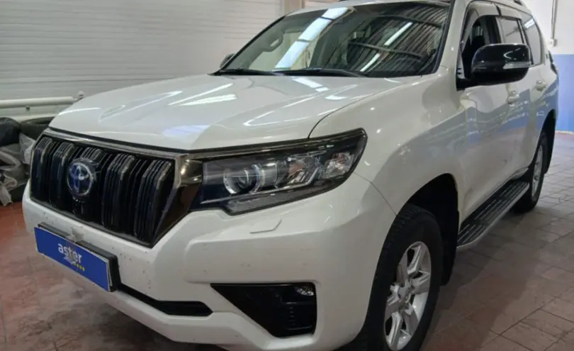 Toyota Land Cruiser Prado 2022 года за 25 000 000 тг. в Астана