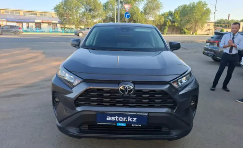 Toyota RAV4 2022 года за 16 000 000 тг. в Уральск фото 2