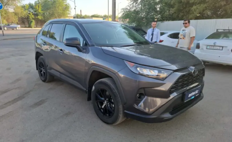Toyota RAV4 2022 года за 16 000 000 тг. в Уральск фото 3