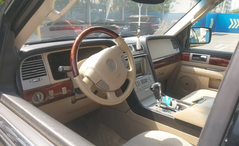 Lincoln Navigator 2005 года за 8 000 000 тг. в Алматы фото 5