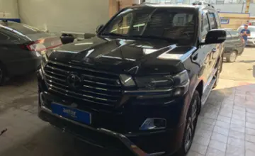 Toyota Land Cruiser 2016 года за 34 000 000 тг. в Астана фото 2
