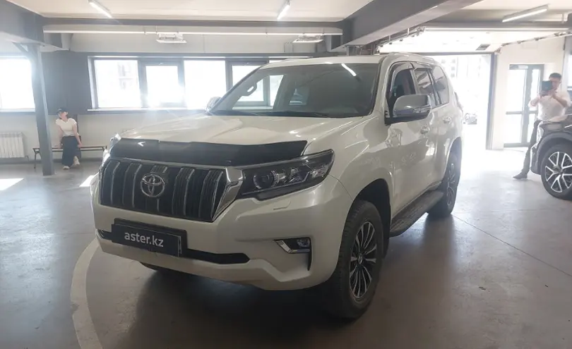 Toyota Land Cruiser Prado 2021 года за 23 500 000 тг. в Астана