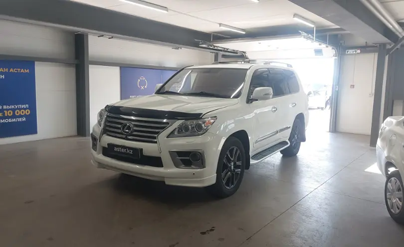 Lexus LX 2013 года за 24 000 000 тг. в Астана