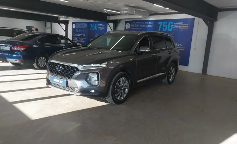 Hyundai Santa Fe 2020 года за 14 000 000 тг. в Астана