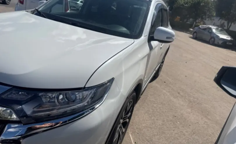 Mitsubishi Outlander 2018 года за 10 000 000 тг. в Астана