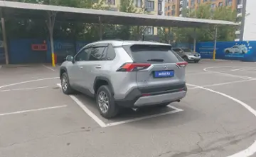 Toyota RAV4 2019 года за 11 000 000 тг. в Алматы фото 4