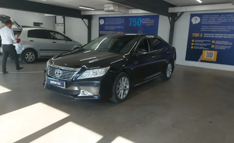 Toyota Camry 2013 года за 9 000 000 тг. в Астана