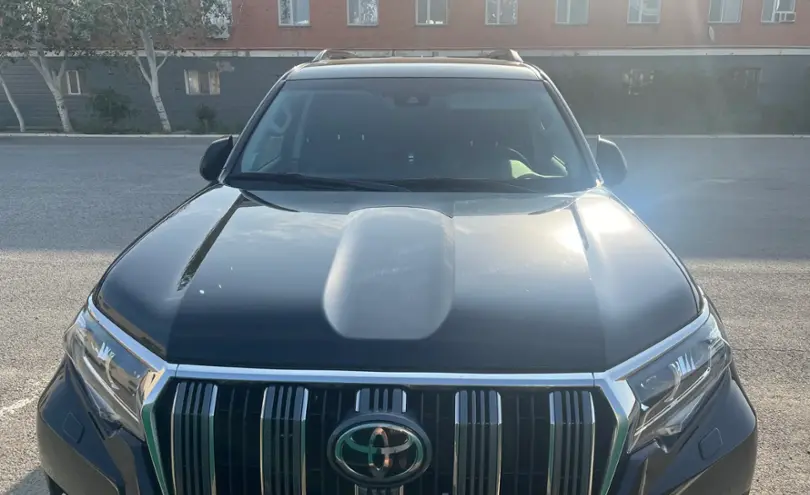 Toyota Land Cruiser Prado 2023 года за 28 000 000 тг. в Атырау