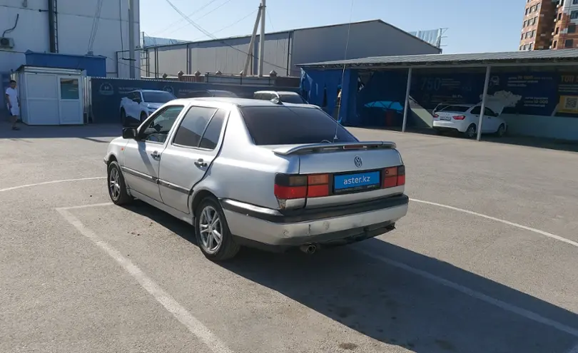 Volkswagen Vento 1994 года за 1 000 000 тг. в Шымкент фото 4