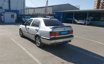 Volkswagen Vento 1994 года за 1 000 000 тг. в Шымкент фото 4