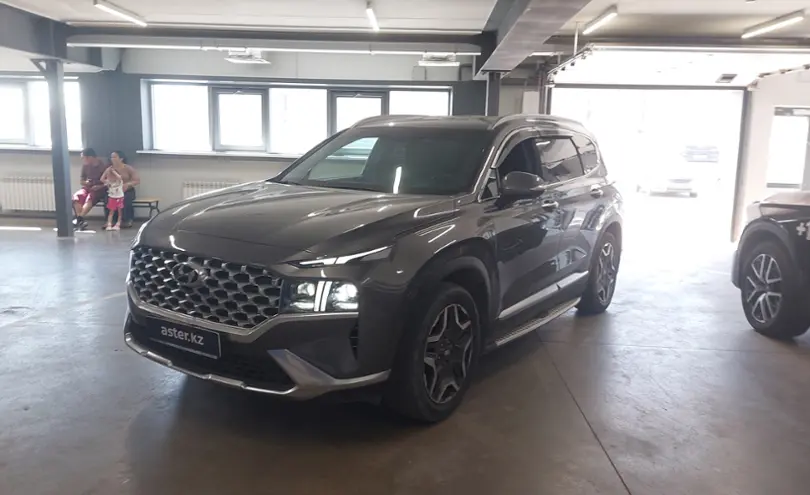 Hyundai Santa Fe 2023 года за 17 000 000 тг. в Астана