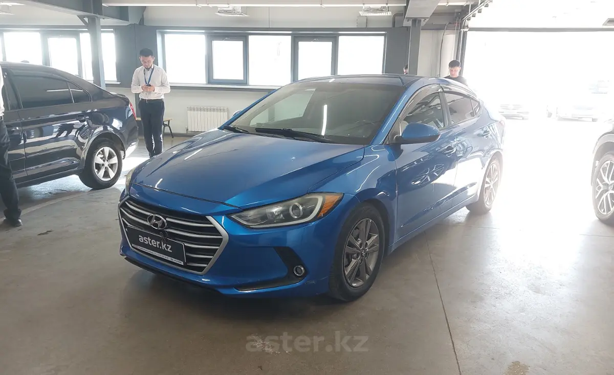Hyundai Elantra 2018 года за 7 500 000 тг. в Астана