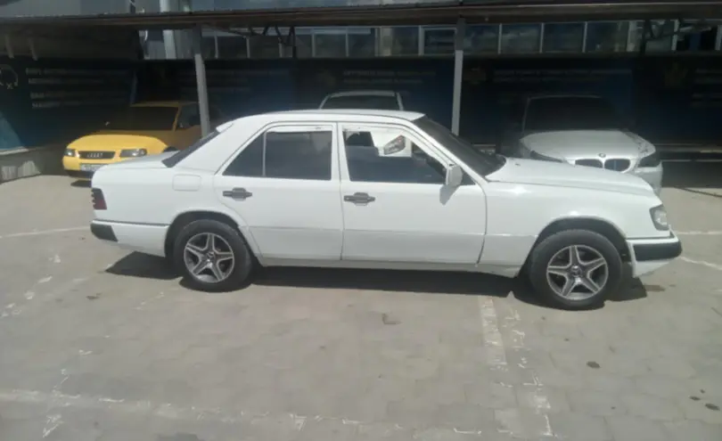 Mercedes-Benz E-Класс 1992 года за 1 800 000 тг. в Караганда фото 4