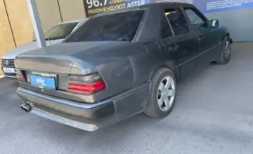 Mercedes-Benz W124 1993 года за 2 000 000 тг. в Тараз