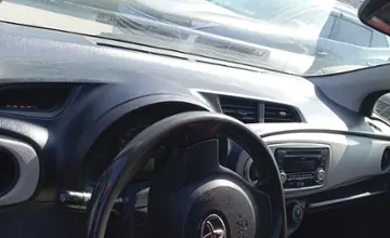 Toyota Yaris 2012