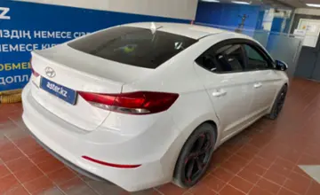 Hyundai Elantra 2018 года за 7 000 000 тг. в Астана