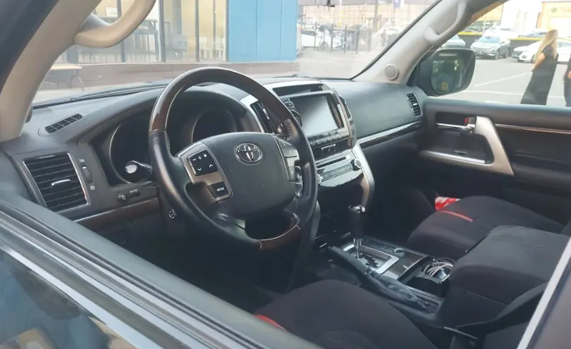 Toyota Land Cruiser 2014 года за 25 000 000 тг. в Алматы фото 5