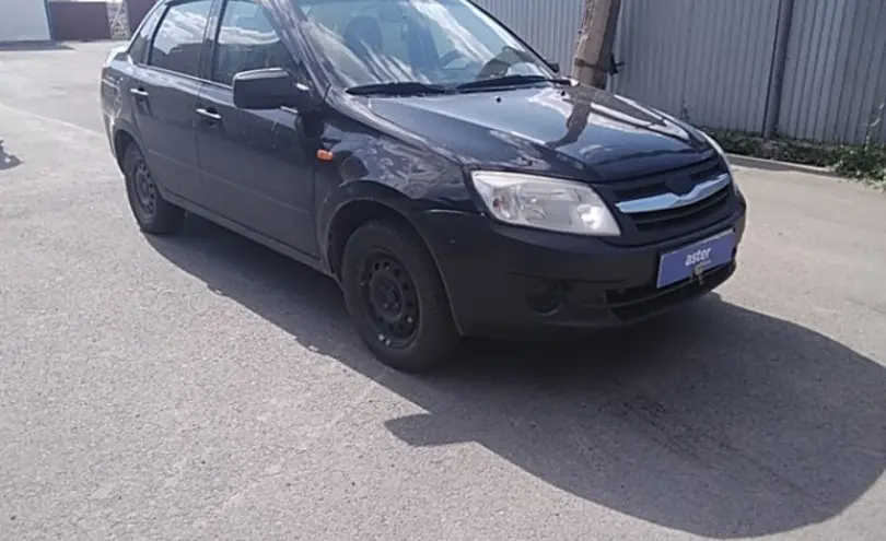 LADA (ВАЗ) Granta 2014 года за 3 000 000 тг. в Атырау фото 3