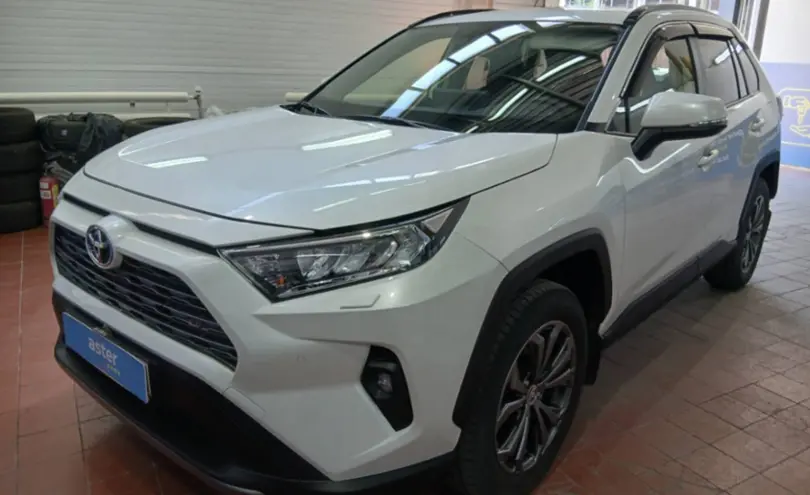 Toyota RAV4 2024 года за 19 000 000 тг. в Астана