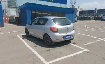 Renault Sandero 2014 года за 4 000 000 тг. в Алматы фото 4
