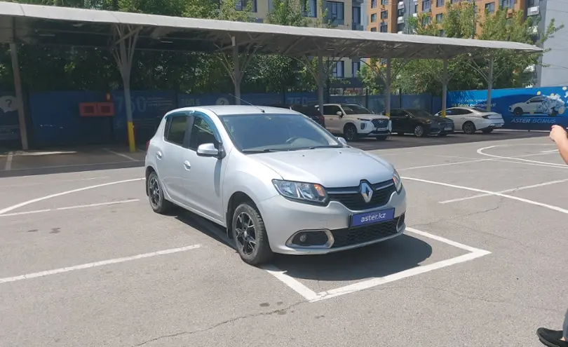Renault Sandero 2014 года за 4 000 000 тг. в Алматы фото 2