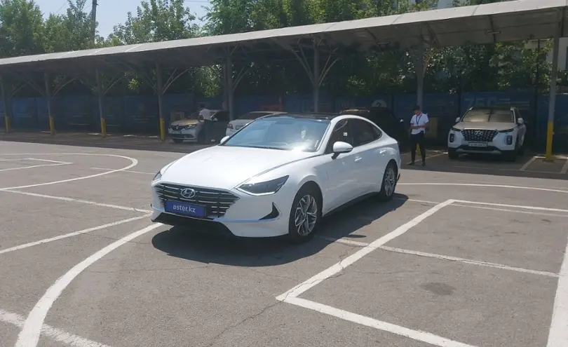 Hyundai Sonata 2022 года за 13 000 000 тг. в Алматы