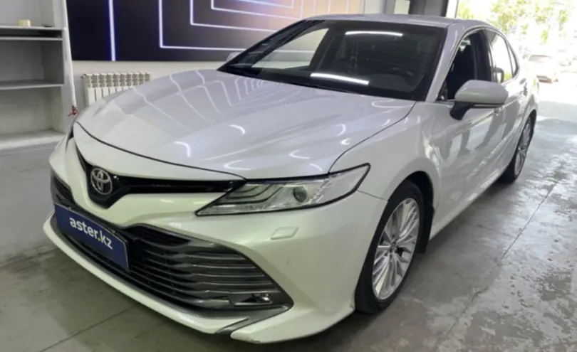 Toyota Camry 2018 года за 13 500 000 тг. в Павлодар
