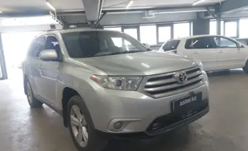 Toyota Highlander 2010 года за 12 000 000 тг. в Астана фото 2
