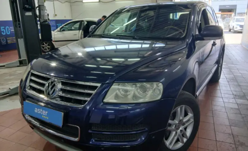 Volkswagen Touareg 2004 года за 4 000 000 тг. в Астана