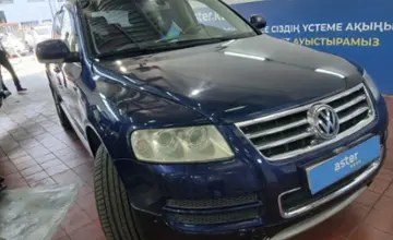 Volkswagen Touareg 2004 года за 4 000 000 тг. в Астана фото 3