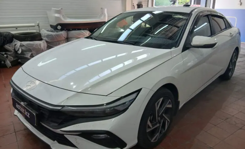 Hyundai Elantra 2023 года за 10 000 000 тг. в Астана
