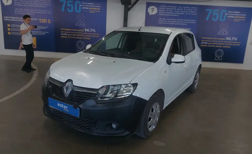 Renault Sandero 2015 года за 4 000 000 тг. в Астана