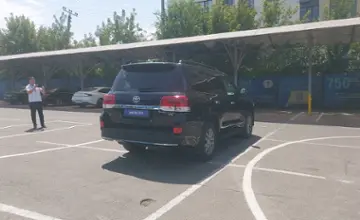 Toyota Land Cruiser 2017 года за 32 000 000 тг. в Алматы фото 3