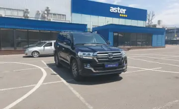 Toyota Land Cruiser 2017 года за 32 000 000 тг. в Алматы фото 2