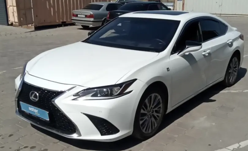 Lexus ES 2018 года за 19 000 000 тг. в Караганда