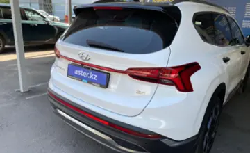 Hyundai Santa Fe 2022 года за 18 000 000 тг. в Алматы
