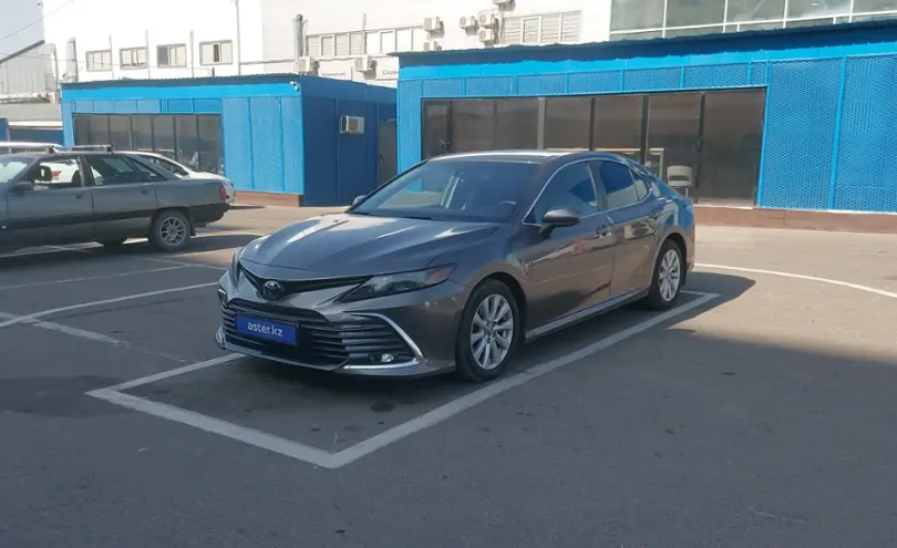 Toyota Camry 2018 года за 11 000 000 тг. в Алматы